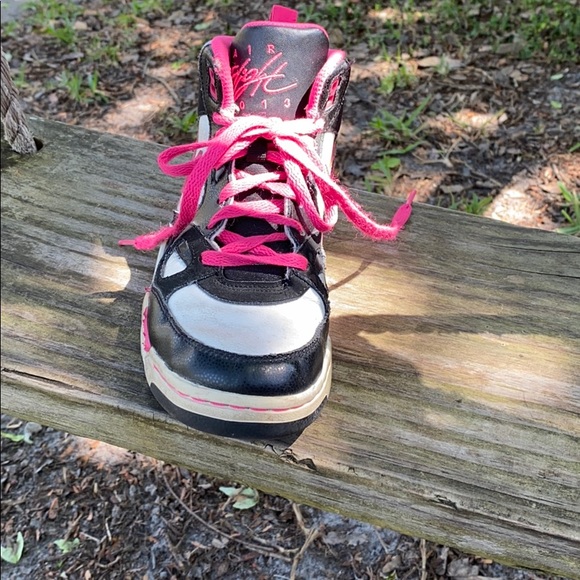 *ROUGHLY USED* Nike Air Flight 2013s (for play) - Picture 5 of 7